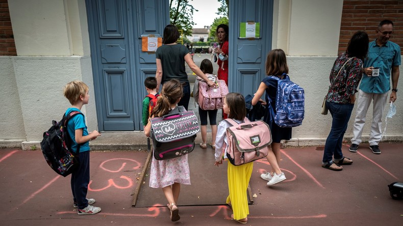 France: La décision de retour en classe ne fait pas l&rsquo;unanimité.