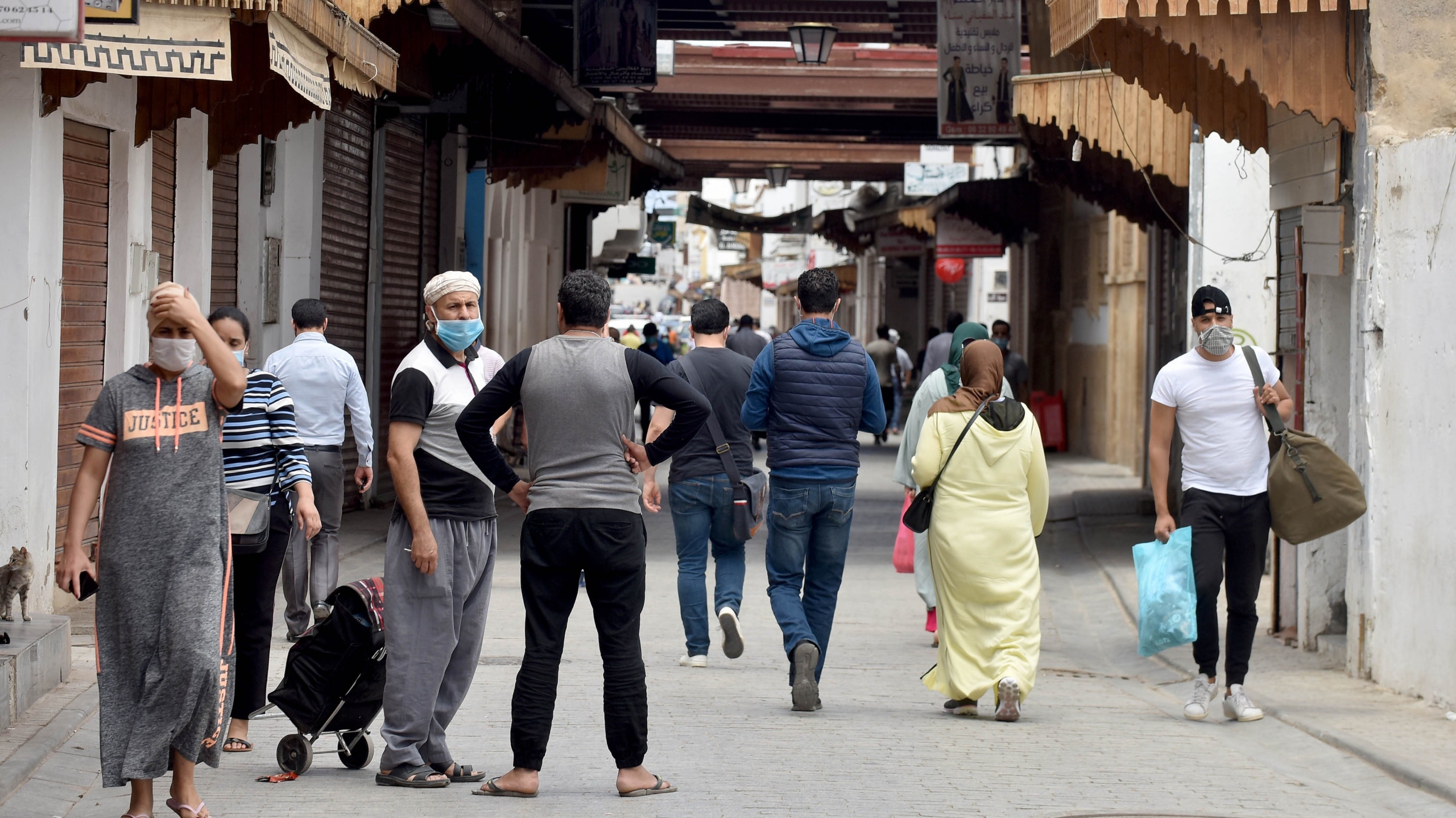 Premiers signes de relance économique dans les métropoles de la zone 2 .