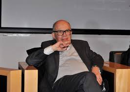 Fathallah Oualalou plaide pour un progrès réel dans la gouvernance politique des pays