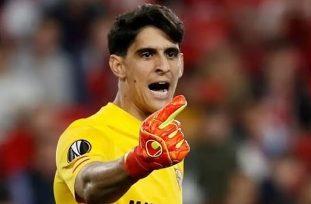 Football. La cote de Bounou monte..