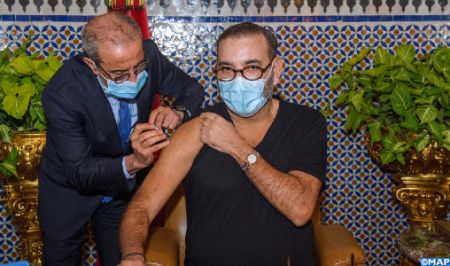Le Roi Mohammed VI lance la campagne nationale de vaccination contre la Covid-19