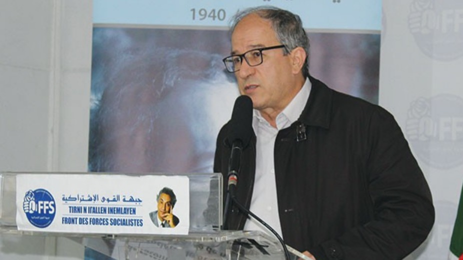 S’exprimant lors d’une session ordinaire du conseil national du parti, Hakim Belahcel, membre de l’Instance présidentielle du FFS a égrené les dysfonctionnements et tensions que connaît le pays, dont "les grèves et les mouvements sociaux, le manque de liquidités au niveau de la poste, les coupures d’eau récurrentes et les pénuries de produits de base".