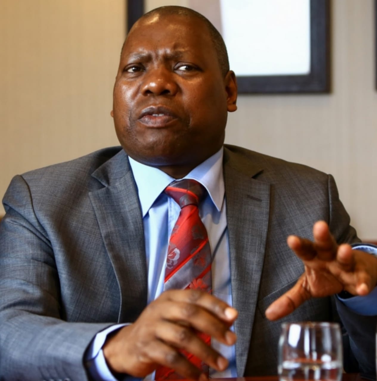 Le ministre sud-africain de la Santé, Zweli Mkhize, a fait savoir ce mardi que son gouvernement était en état d'alerte élevé face au variant B.1.617 du virus SARS-CoV-2,