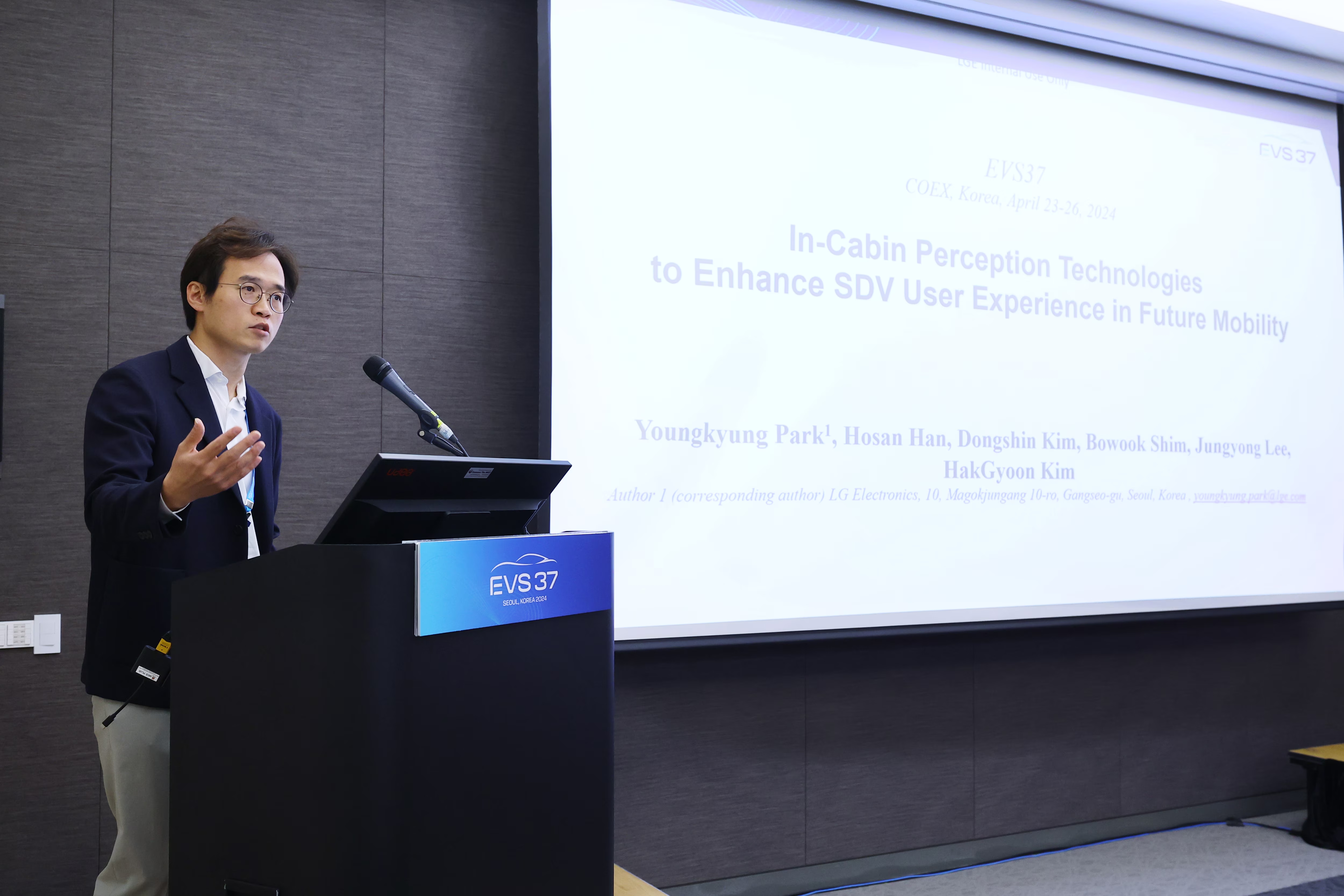 LG Electronics EVS Magna