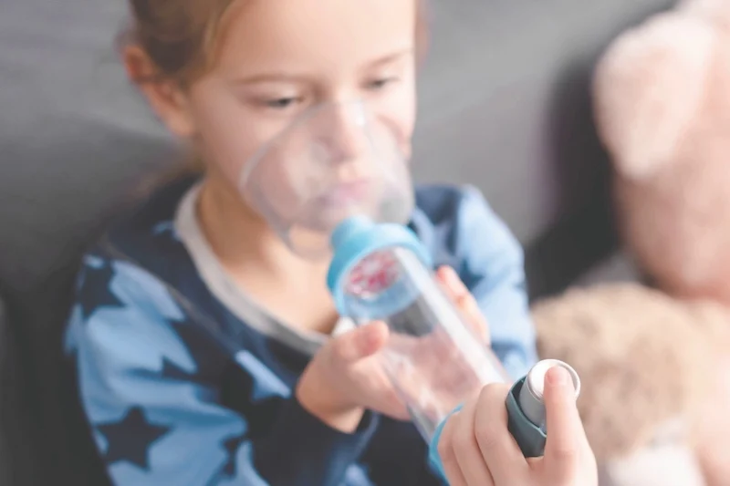 Étude : Les antibiotiques augmentent les risques d&rsquo;allergies et d&rsquo;asthme chez les enfants