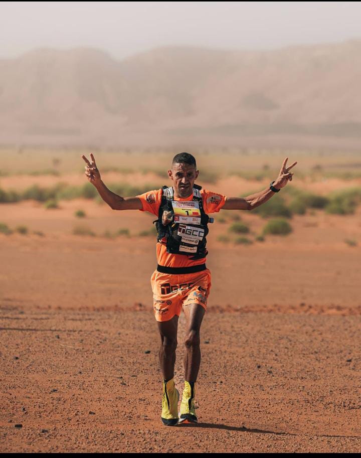 Marathon des Sables 2025 – Rachid El Morabity s&rsquo;impose lors de la 2e étape, Maryline Nakache confirme son exploit
