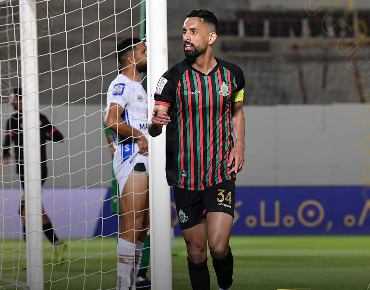 L&rsquo;armée remportent la victoire contre le Chabab Salmi et renforcent leurs chances d’obtenir une place en Ligue des champions après le match nul du Wydad.