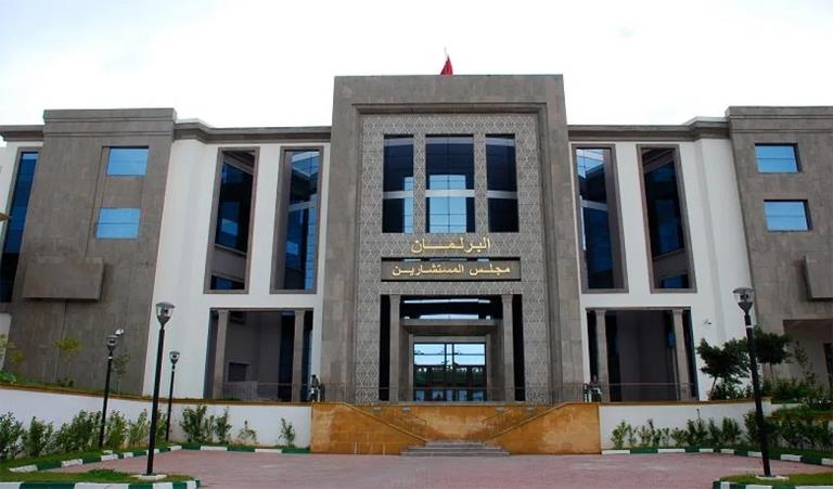 المستشارين