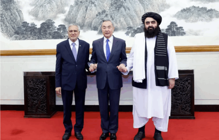 Inde, Chine, Pakistan : La compétition acharnée pour gagner les faveurs des Talibans