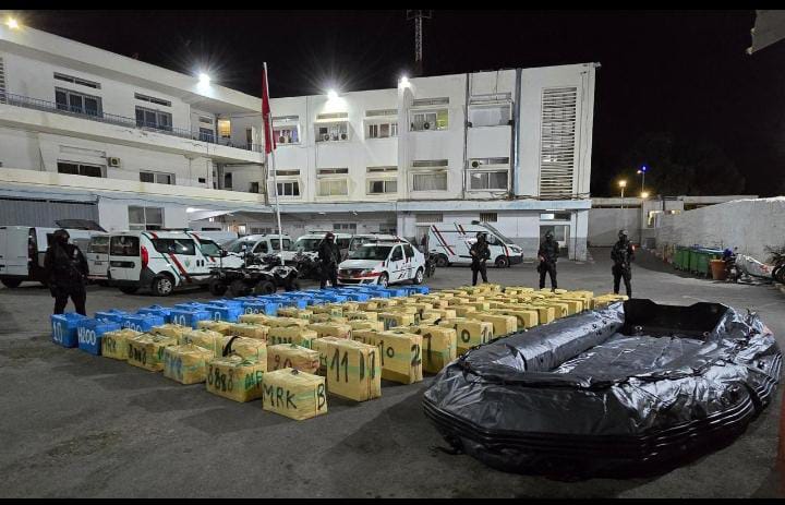 Démantèlement d&rsquo;un réseau de trafic international de drogue près d&rsquo;Oulad Taïma et saisie de plus de 4 tonnes de cannabis.