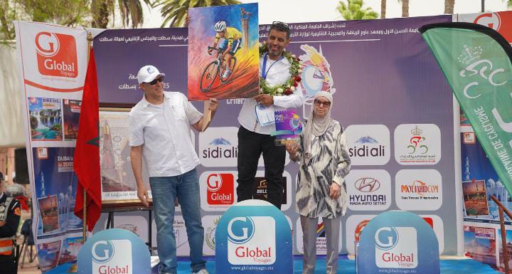 Nasserdine Mattouki remporte le titre du Grand Prix de cyclisme de la ville de Settat