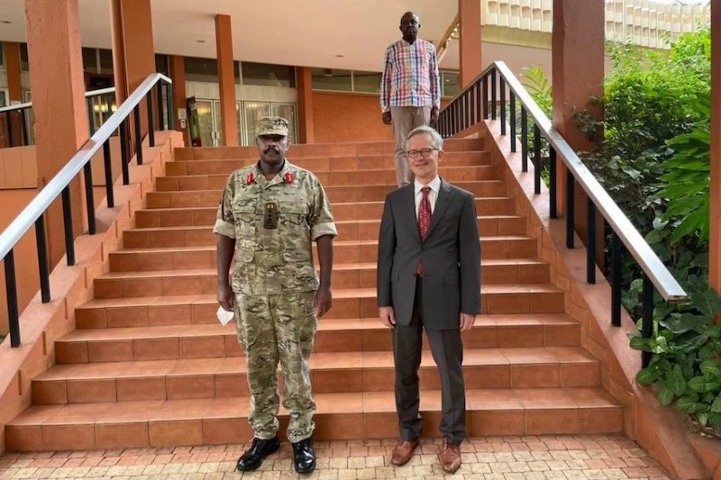 L’armée ougandaise suspend sa coopération avec l’Allemagne.