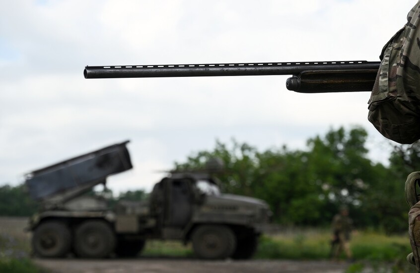 L&rsquo;armée russe annonce avoir pris le contrôle de deux villes à l&rsquo;est de l&rsquo;Ukraine et poursuit son avancée dans la région de Soumy.