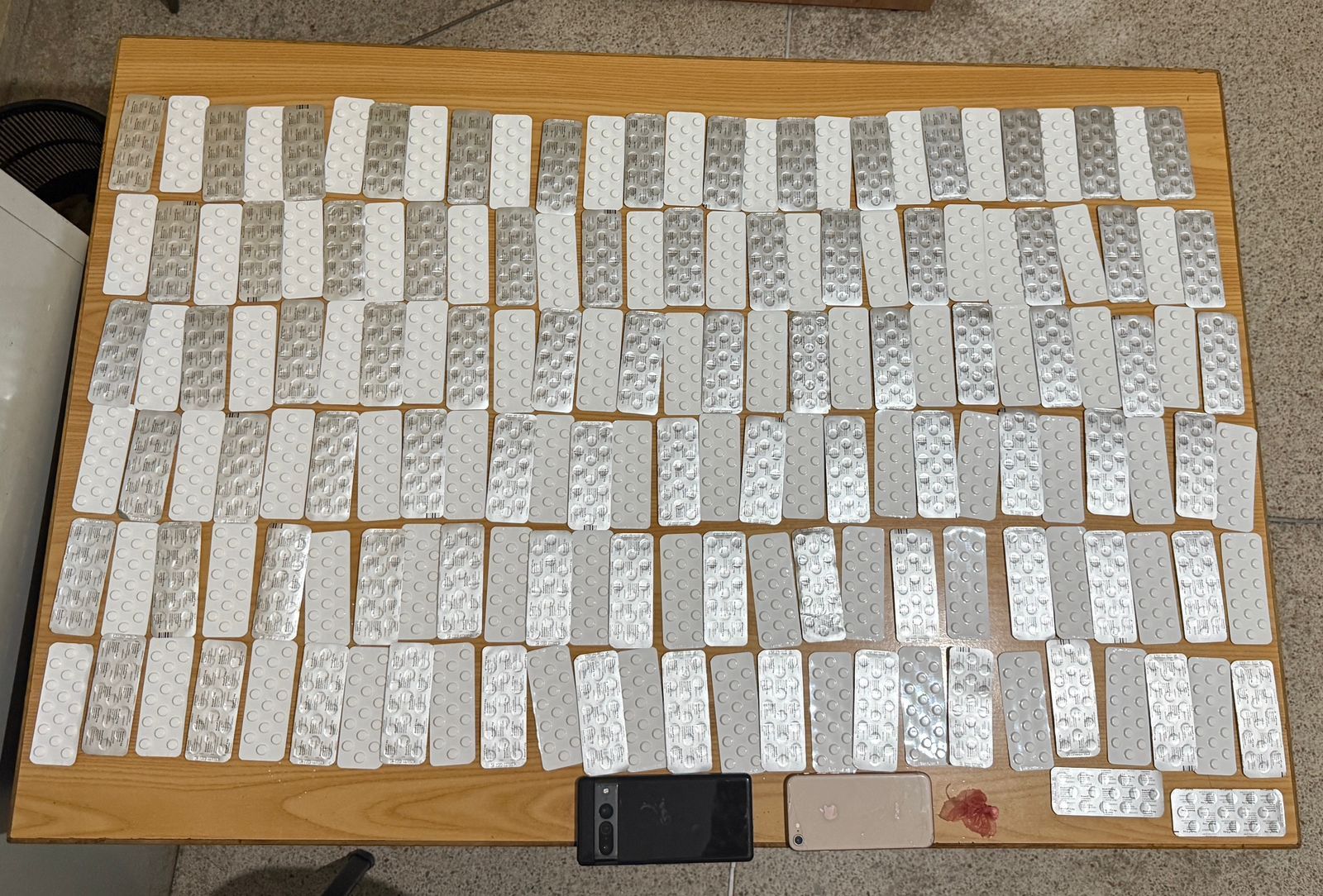 La police de Salé intercepte une femme en possession de 2430 comprimés de médicaments stupéfiants et de cocaine.