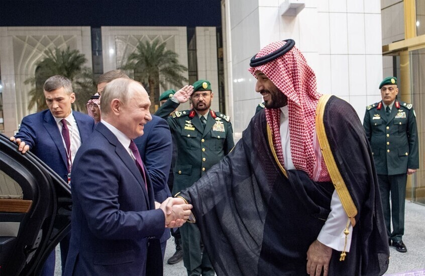 Kremlin : Poutine informe le prince héritier d&rsquo;Arabie Saoudite des résultats de ses communications avec Trump