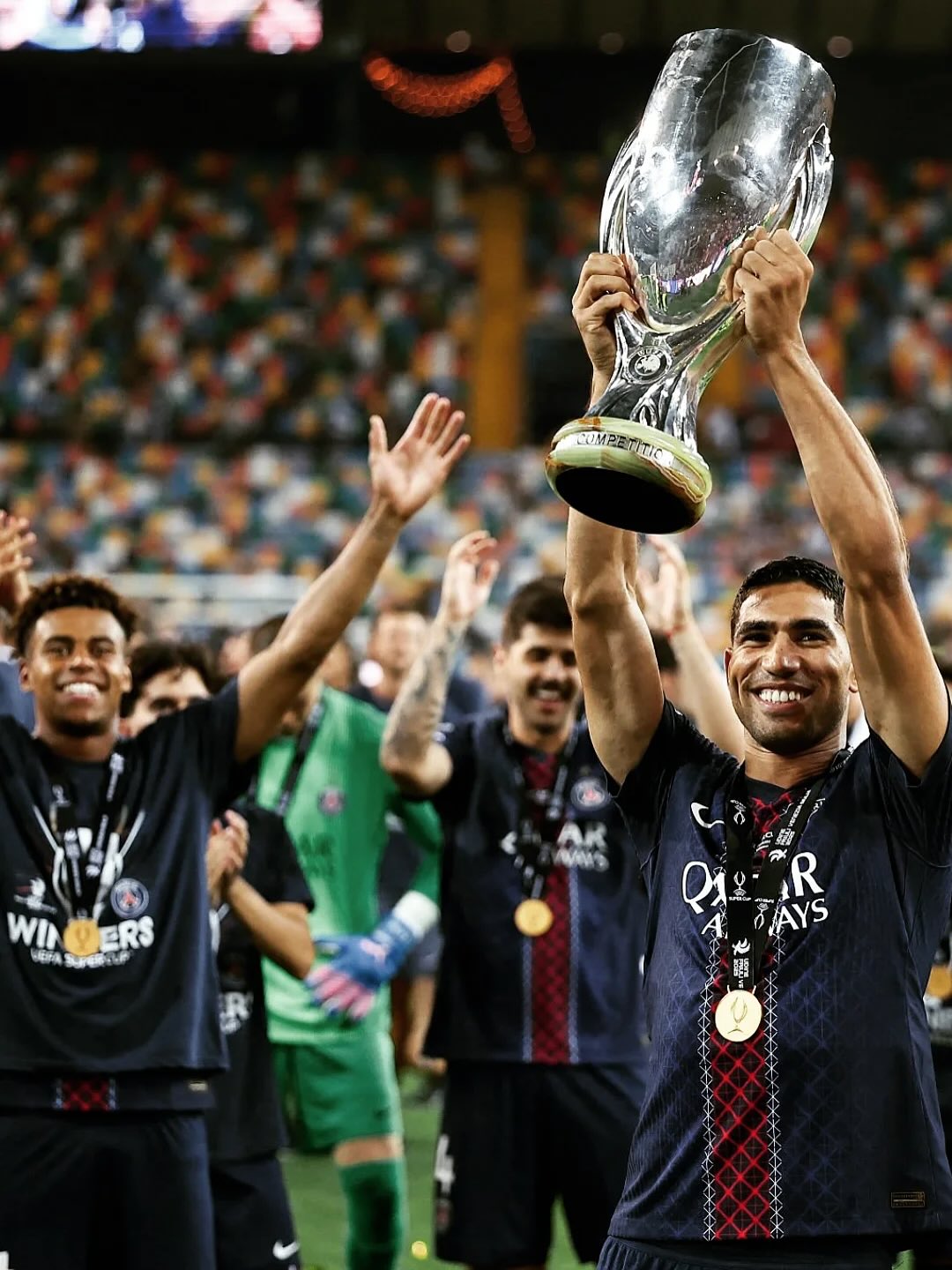 Achraf Hakimi se rapproche du sommet des footballeurs africains les plus titrés.