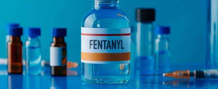 Washington et Ottawa explorent des moyens de lutter contre le fentanyl dans un contexte de tensions commerciales croissantes