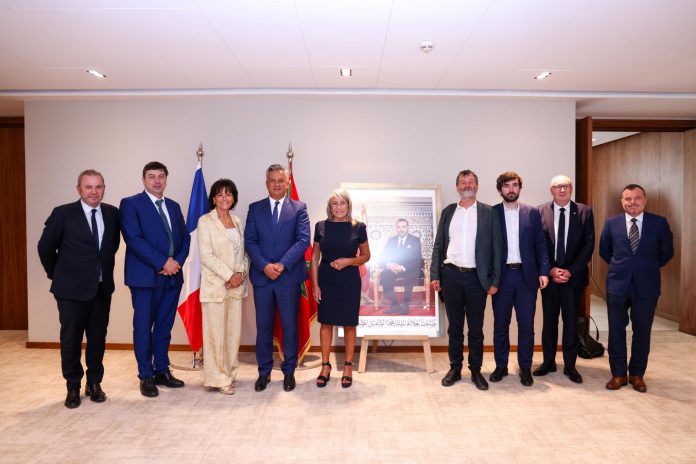 Khalid Zidan rencontre des membres du Sénat français pour discuter des opportunités d’investissement stratégique.