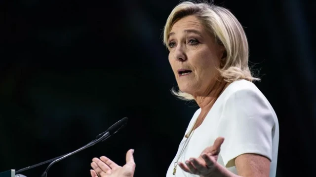Marine Le Pen appelle de nouveau à la suspension des visas pour les citoyens algériens