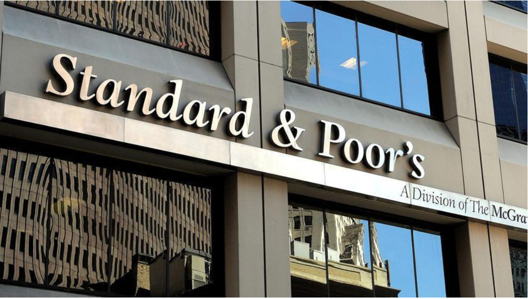 Standard & Poor&rsquo;s relève la note de crédit du Maroc et la ramène à la catégorie « note d&rsquo;investissement »