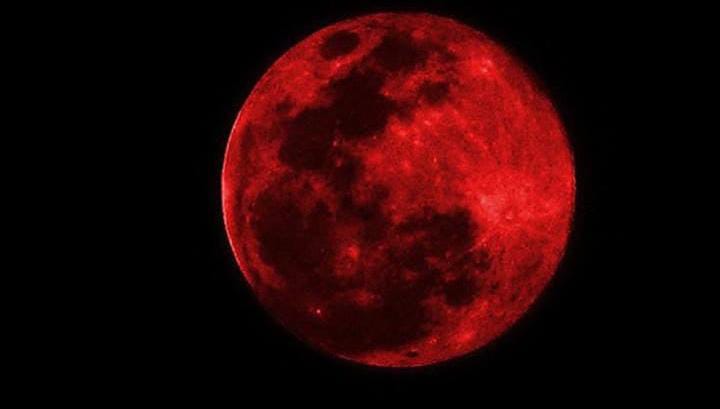 Dimanche… « Lune de Sang » émerveille dans le ciel arabe