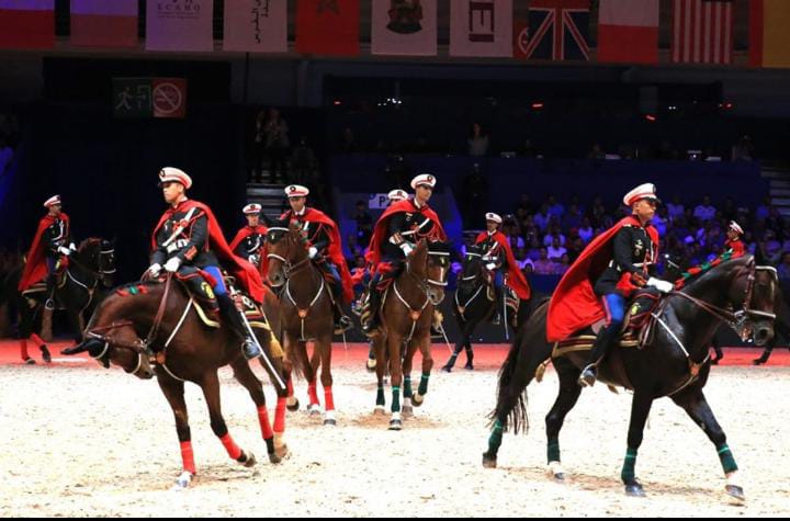 Les Forces Armées Royales célèbrent le patrimoine marocain du cheval lors de l&rsquo;exposition de El Jadida.