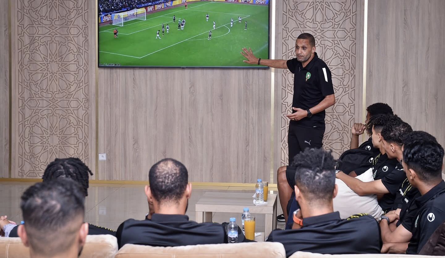 La Direction Nationale des Arbitres poursuit son programme de communication en visitant le club de l’Armée Royale.