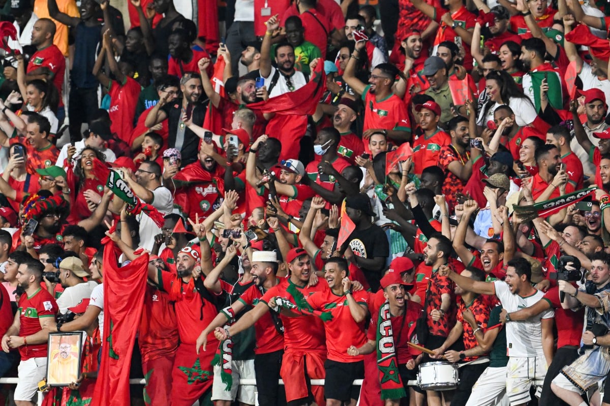 Les supporters marocains critiquent le match amical contre Bahreïn et réclament des adversaires plus forts.