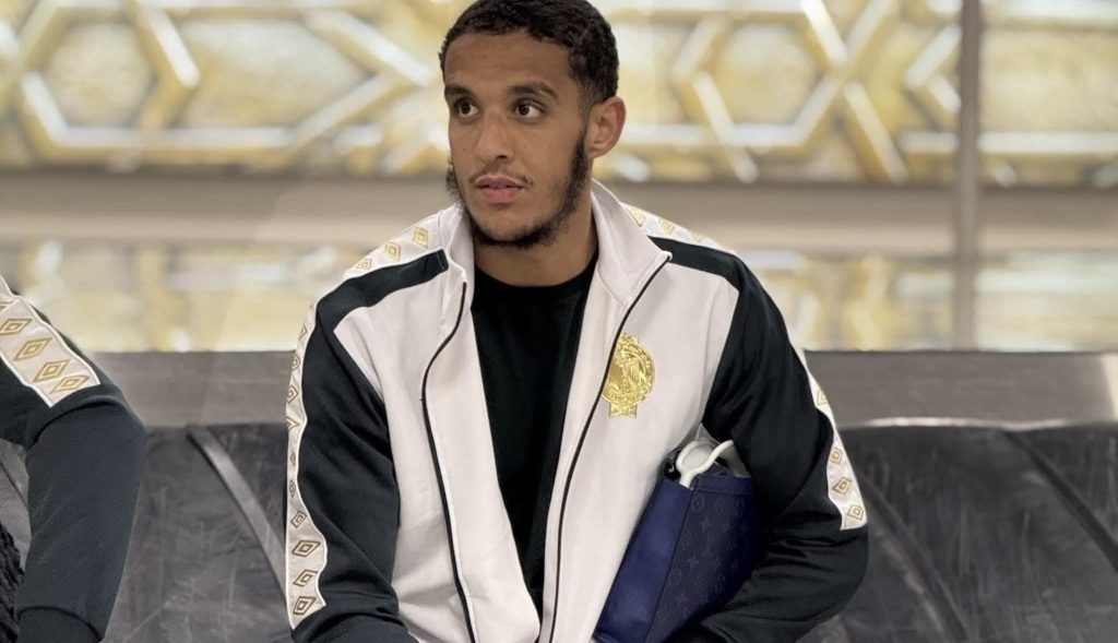 Abdelrahman Soussi, ancien joueur du Raja, rejoint le club d&rsquo;Al Dhafra aux Émirats pour deux saisons.