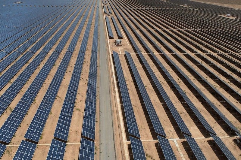L&rsquo;augmentation des importations de panneaux solaires propulse le Maroc en tête en Afrique.