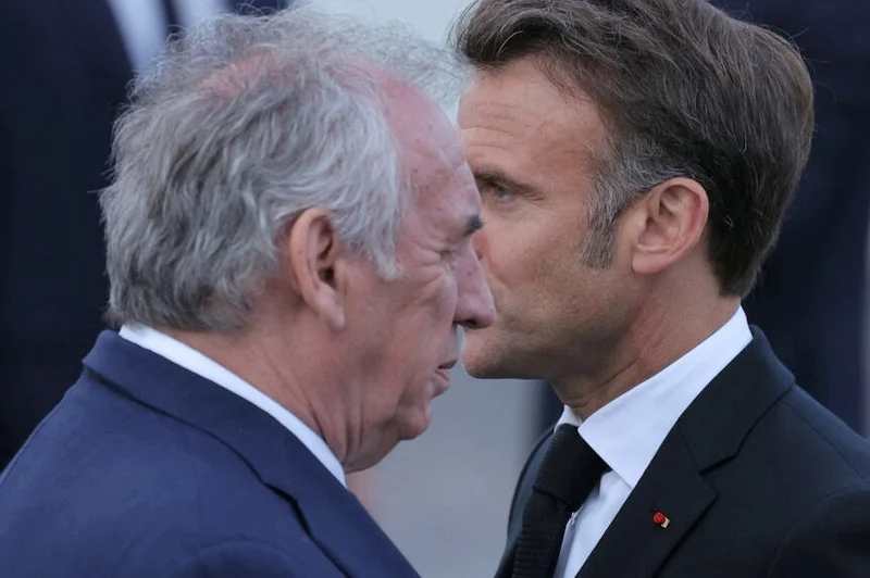 La démission de Bayrou provoque une crise politique majeure et accroît la pression sur Macron