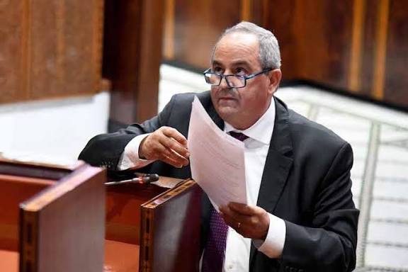 Midaoui appelle les universités à des consultations internes sur les modifications des normes pédagogiques.