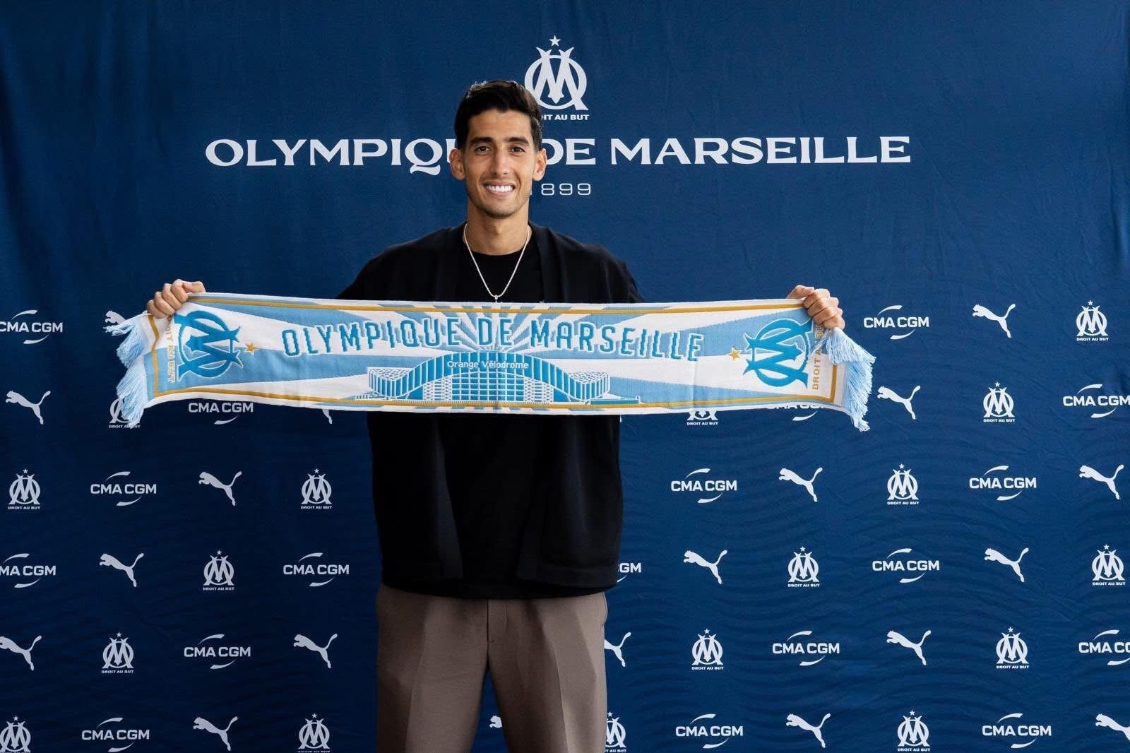 Le défenseur marocain Nayef Aguerd rejoint officiellement l&rsquo;Olympique de Marseille.