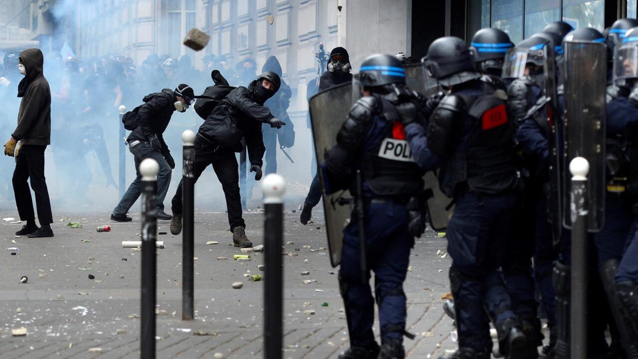 Tensions dans les rues de Paris suite aux manifestations du mouvement « Bloquons tout »