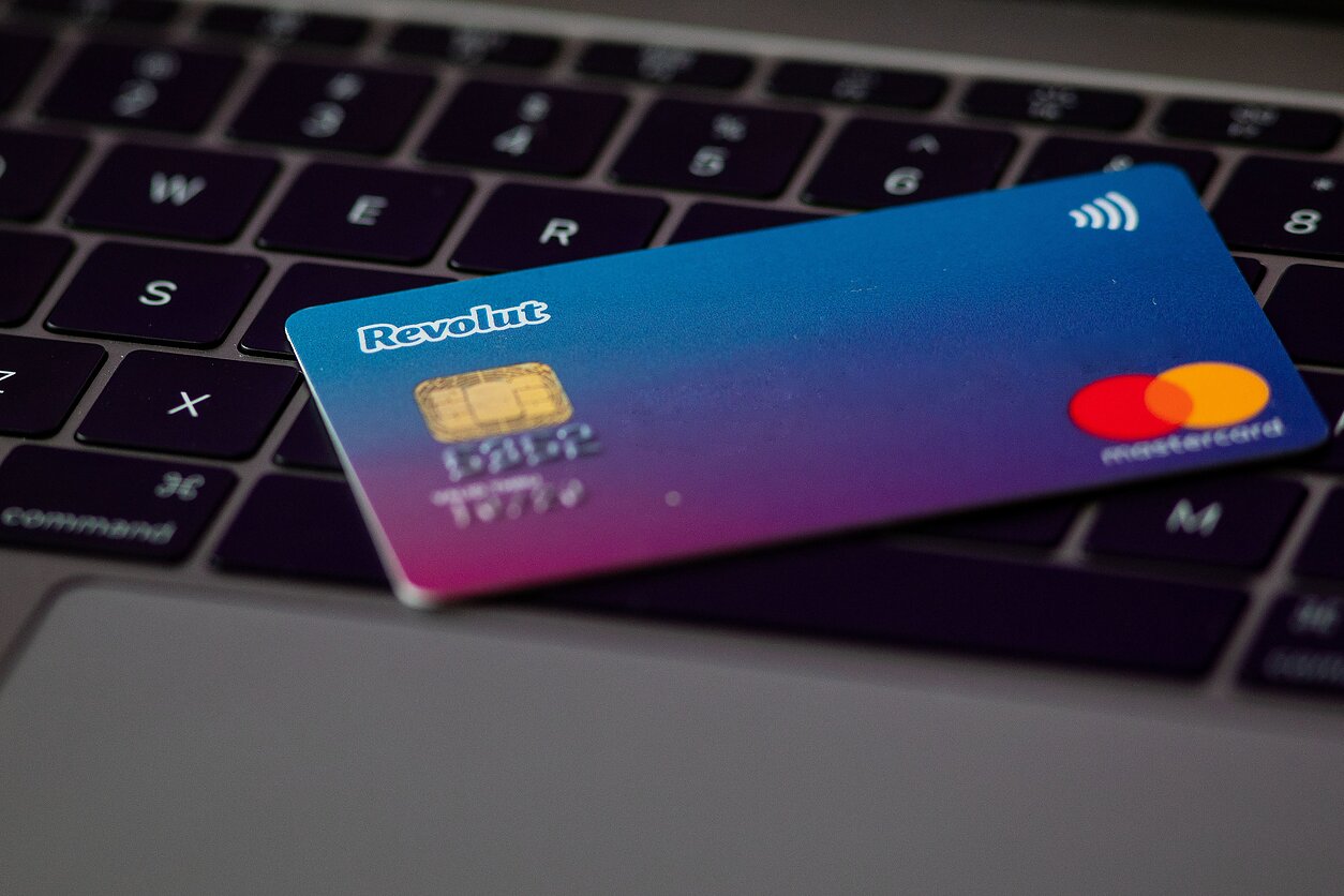 Revolut frappe à la porte du Maroc : une expansion étudiée vers la banque numérique en Afrique du Nord