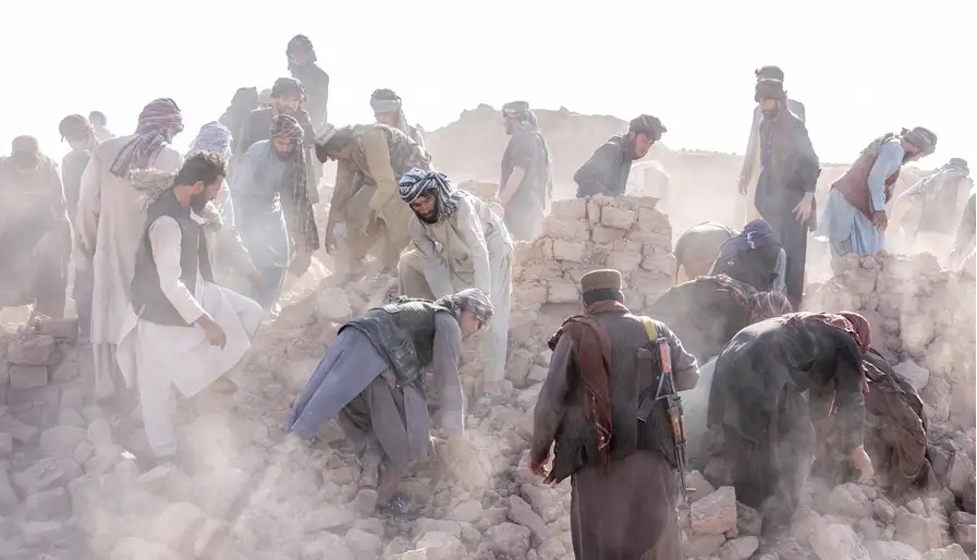 Un tremblement de terre fait plus de 622 morts et provoque des destructions massives en Afghanistan de l&rsquo;Est.