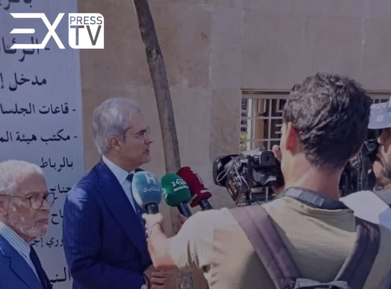 Le prince Moulay Hicham refuse d&rsquo;élargir l&rsquo;affaire sur le plan politique et &lsquo;Tawjini&rsquo; critique les déclarations médiatiques du prince