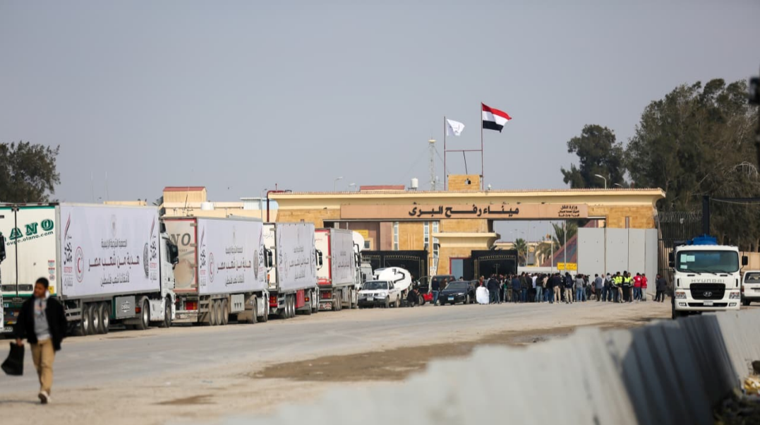 Netanyahu ferme le passage de Rafah jusqu&rsquo;à nouvel ordre : le Hamas dénonce et Washington met en garde contre un effondrement de la trêve.