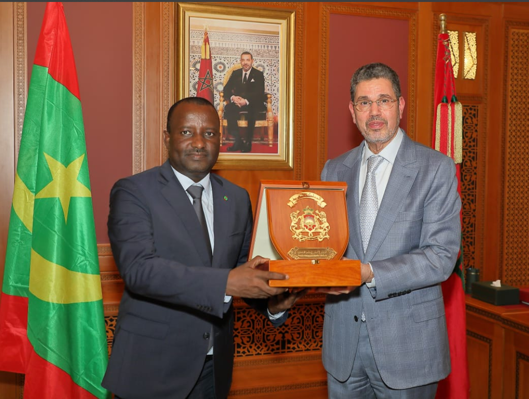 Abdellatif Nbaoui mène des discussions avec le ministre de la Justice mauritanien pour renforcer la coopération judiciaire.