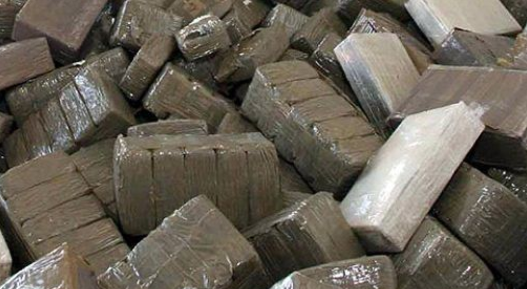 L&rsquo;Espagne démantèle deux réseaux de trafic de haschisch en coordination avec la Direction générale de la sécurité nationale.