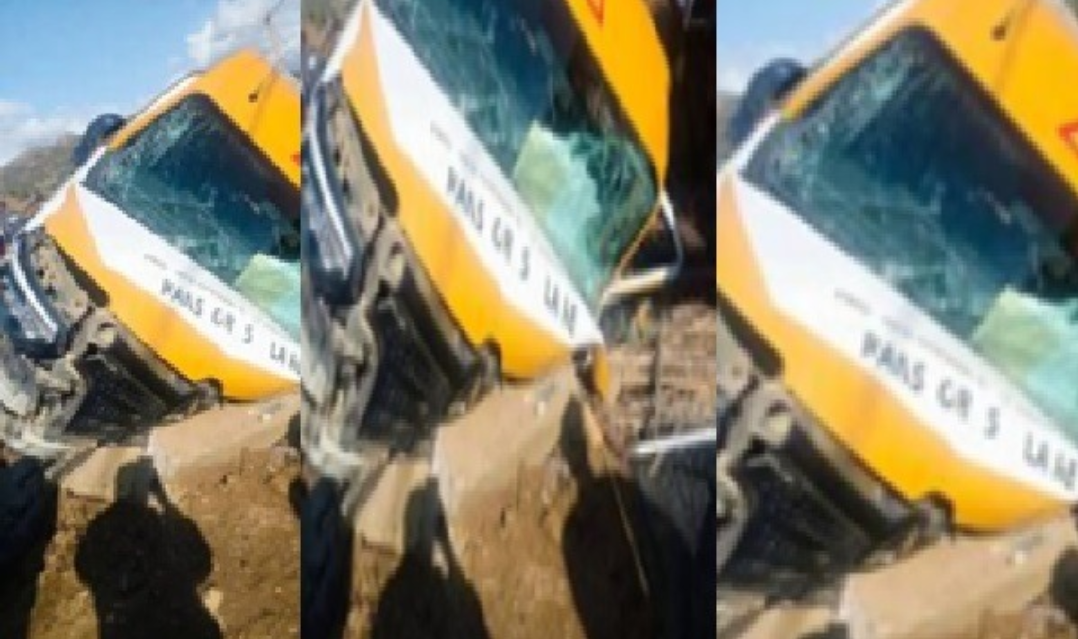 Renversement d&rsquo;un bus scolaire à Ouezzane… Une tragédie qui aurait pu coûter la vie à plus de quarante élèves !