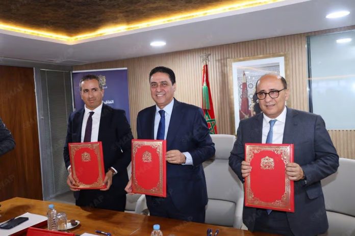 Convention de partenariat pour renforcer l’échange de données entre le Ministère du Commerce Extérieur, l’Office des Changes et la Caisse Nationale de Sécurité Sociale.