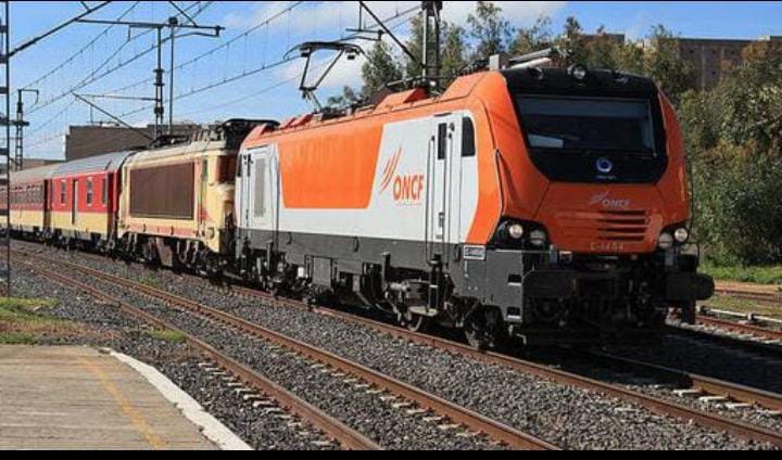 Sidi Kacem : Décès d&rsquo;une personne percutée par un train, les autorités enquêtent sur l&rsquo;accident