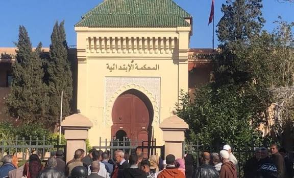 Un célèbre maquilleur à Marrakech arrêté après avoir agressé l&rsquo;épouse d&rsquo;un artiste.