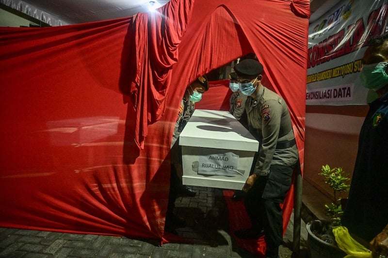 Le bilan des victimes de l&rsquo;effondrement d&rsquo;une école en Indonésie s&rsquo;élève à 54 personnes.