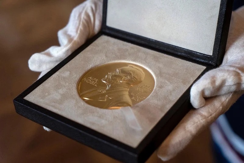 Lancement de la saison des Prix Nobel 2025 avec l&rsquo;annonce du Prix de Médecine