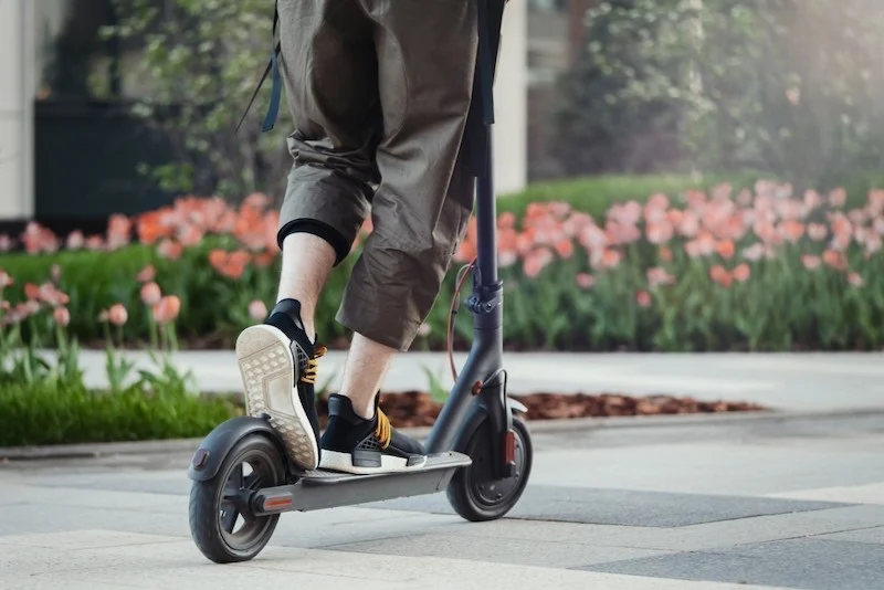 Atlantis Sanad lance la première assurance pour les utilisateurs de trottinettes électriques au Maroc