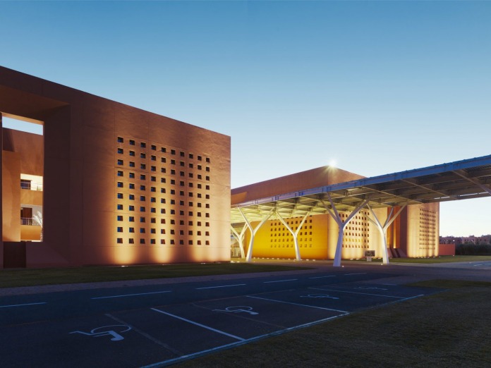 L&rsquo;INDH et l&rsquo;UM6P signent un partenariat pour renforcer la recherche scientifique et les politiques publiques de développement humain.