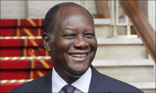 Alassane Ouattara remporte un quatrième mandat en Côte d&rsquo;Ivoire avec plus de 89 % des voix malgré une faible participation.