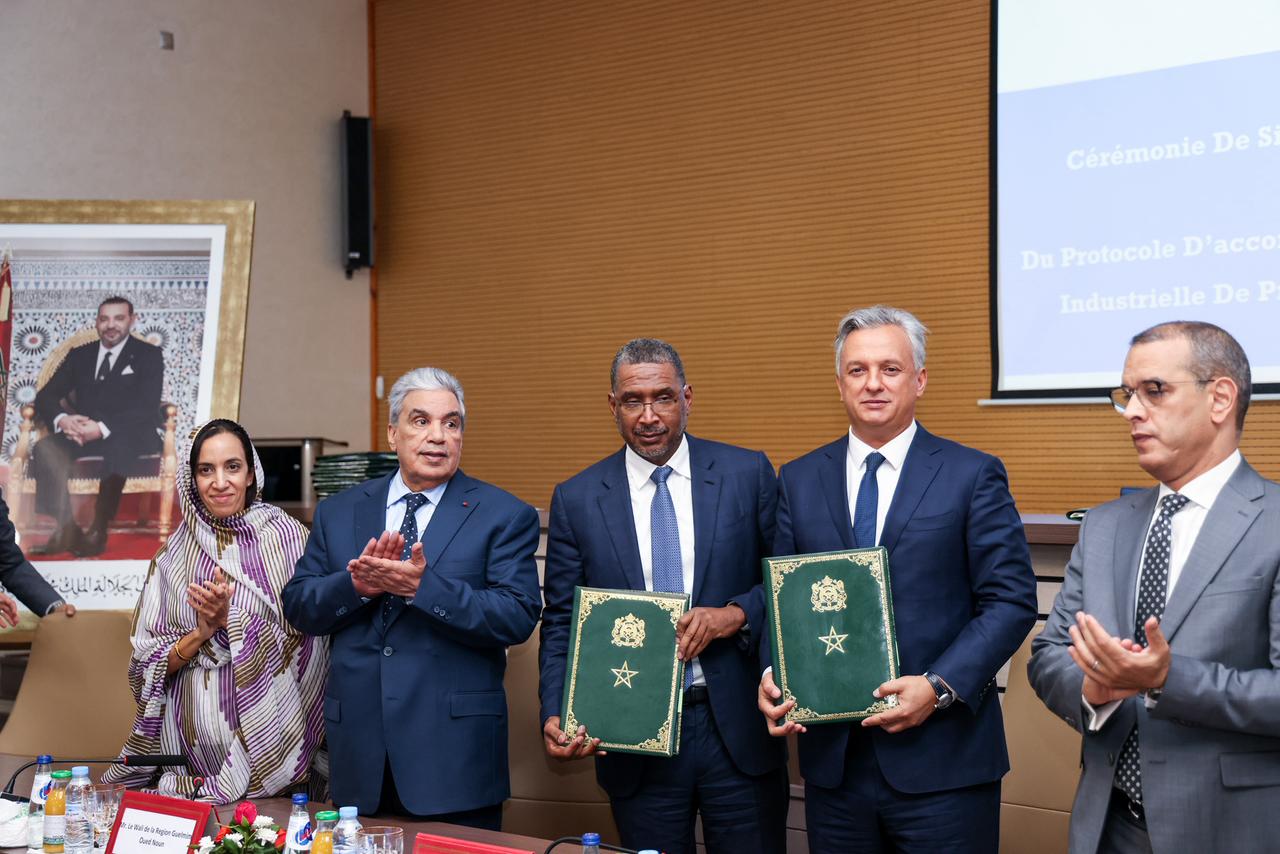 Le Maroc inaugure une unité industrielle de polysilicium à Tan-Tan et renforce ses investissements dans l&rsquo;hydrogène vert.